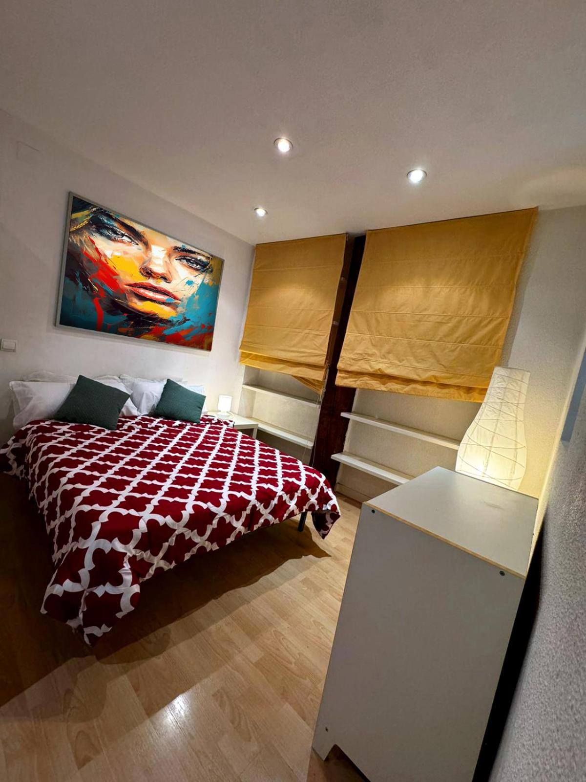 Prado Atocha Apartaments Madrid Bagian luar foto