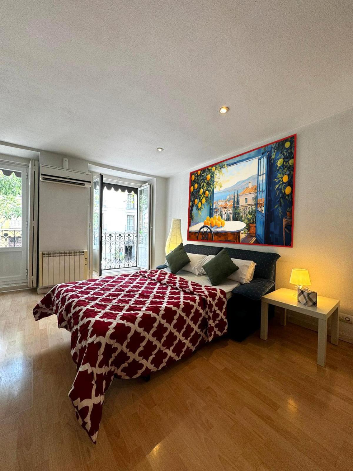 Prado Atocha Apartaments Madrid Bagian luar foto