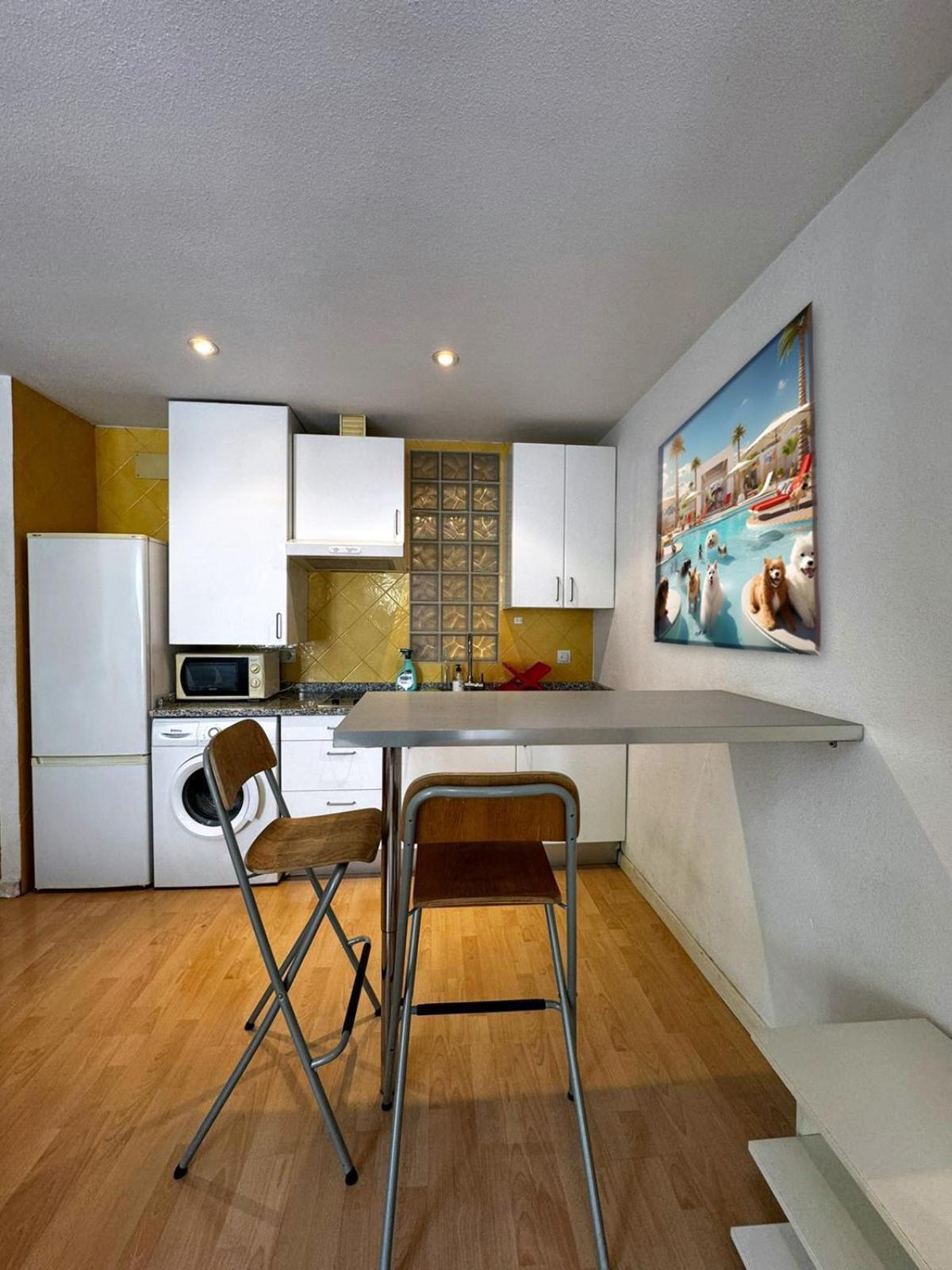 Prado Atocha Apartaments Madrid Bagian luar foto