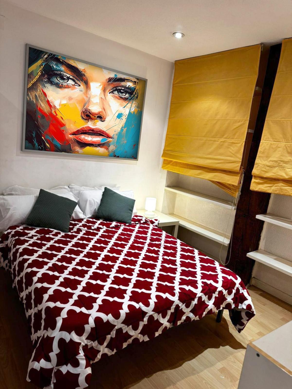 Prado Atocha Apartaments Madrid Bagian luar foto
