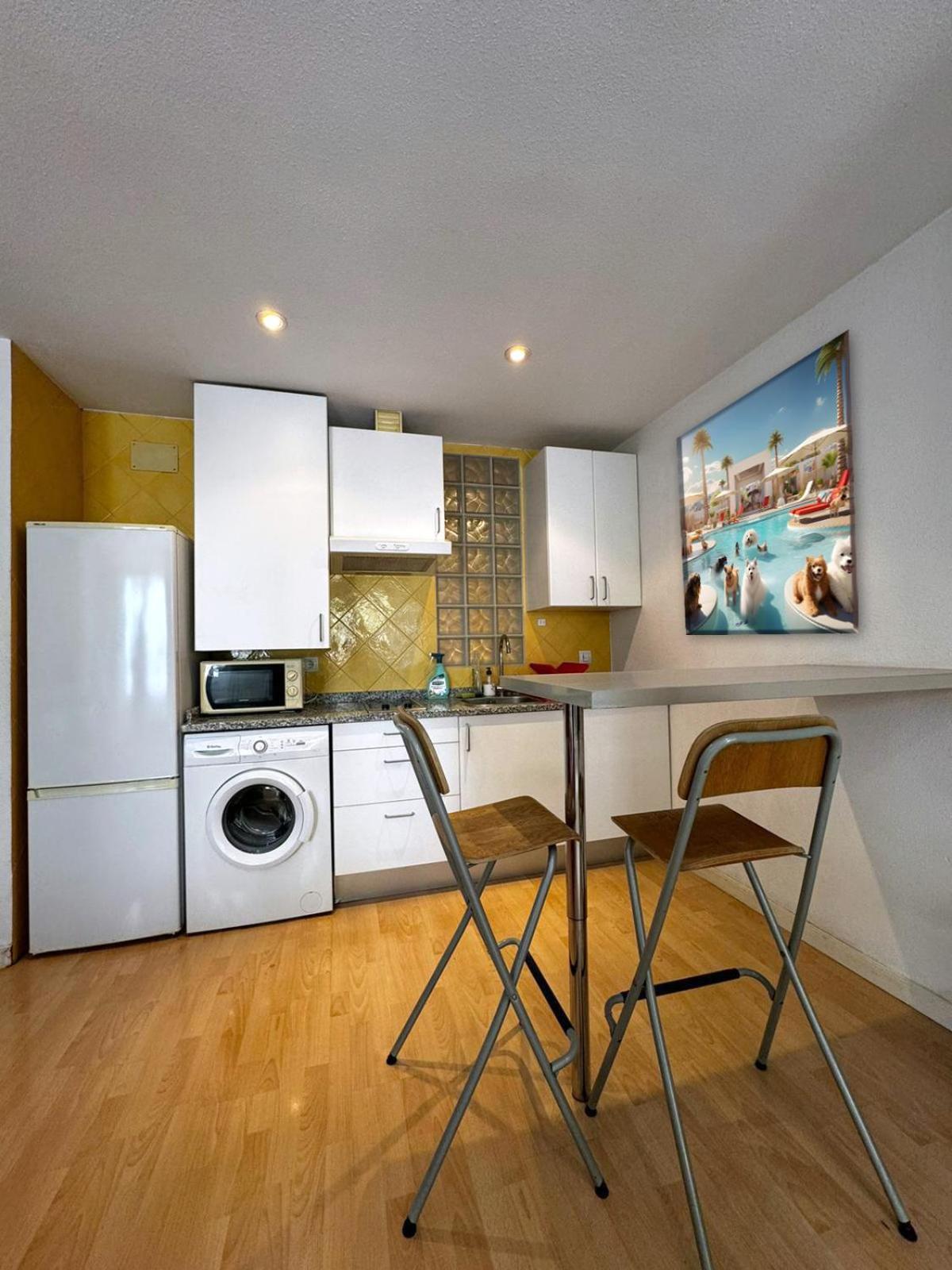 Prado Atocha Apartaments Madrid Bagian luar foto